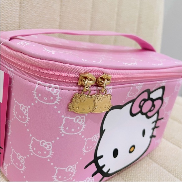 NEW Hello Kitty spa bundle set | makeup bag, spa headband, glass‎ nail file - Picture 6 of 9